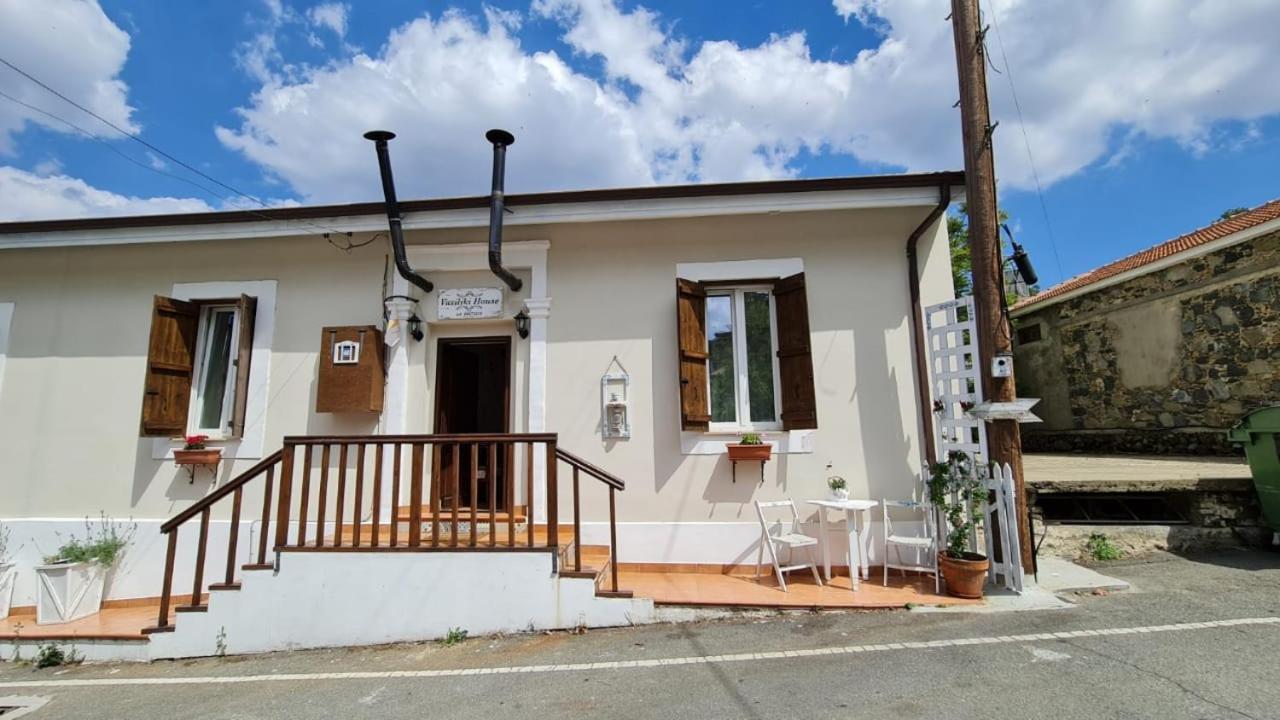 פדולאס Vasiliki Guest House מראה חיצוני תמונה